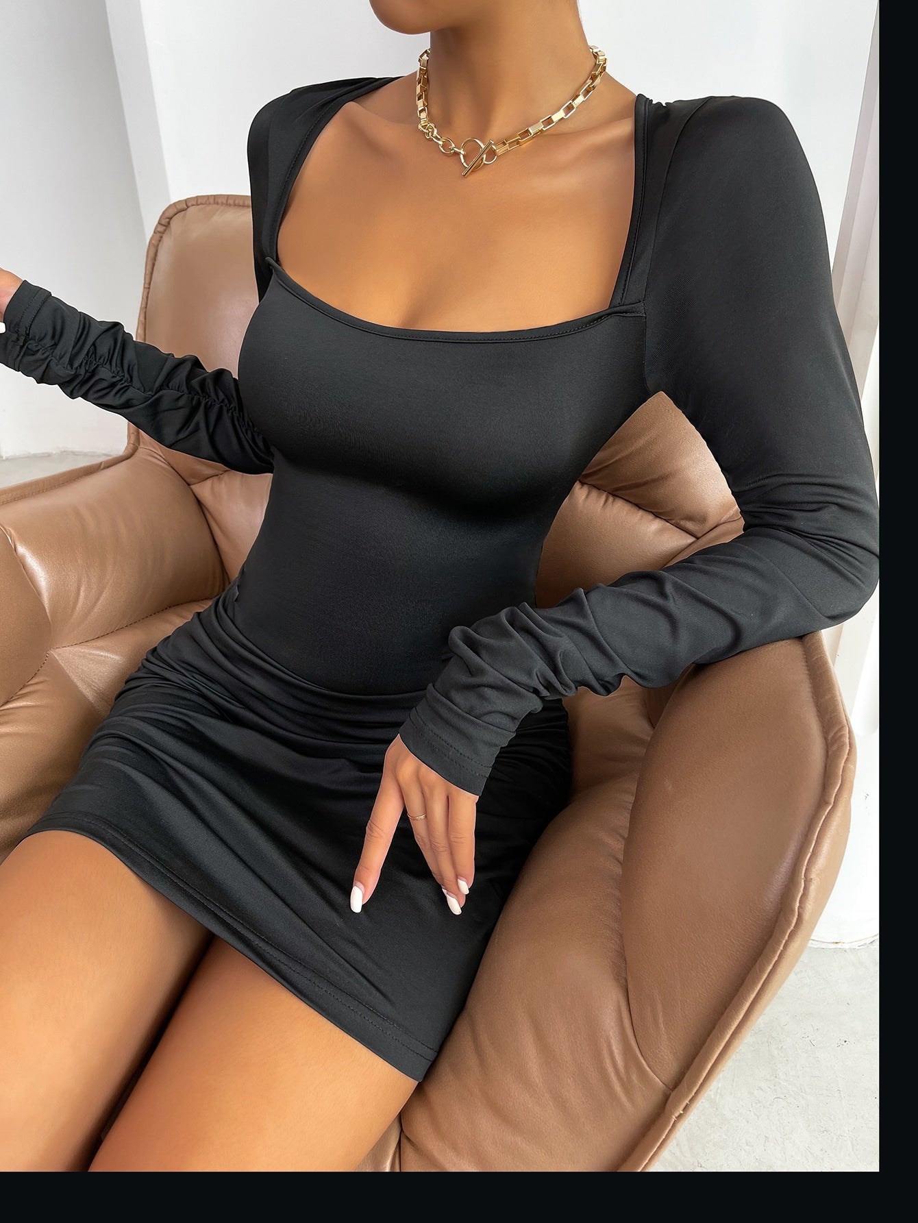 Essnce Criss Cross Tie Backless Ruched Bodycon Dress