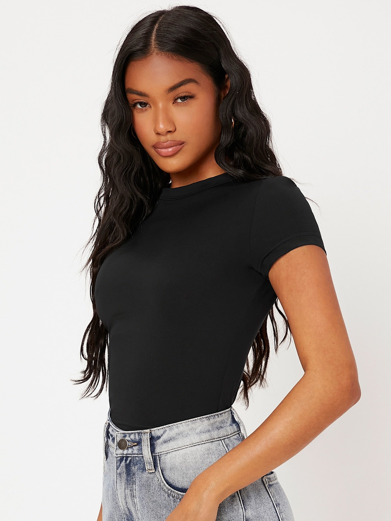 BASICS 1pc Solid Form Fitted Tee