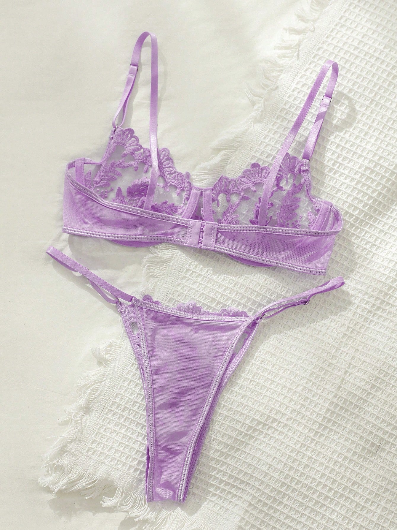 Floral Lace Underwire Lingerie Set