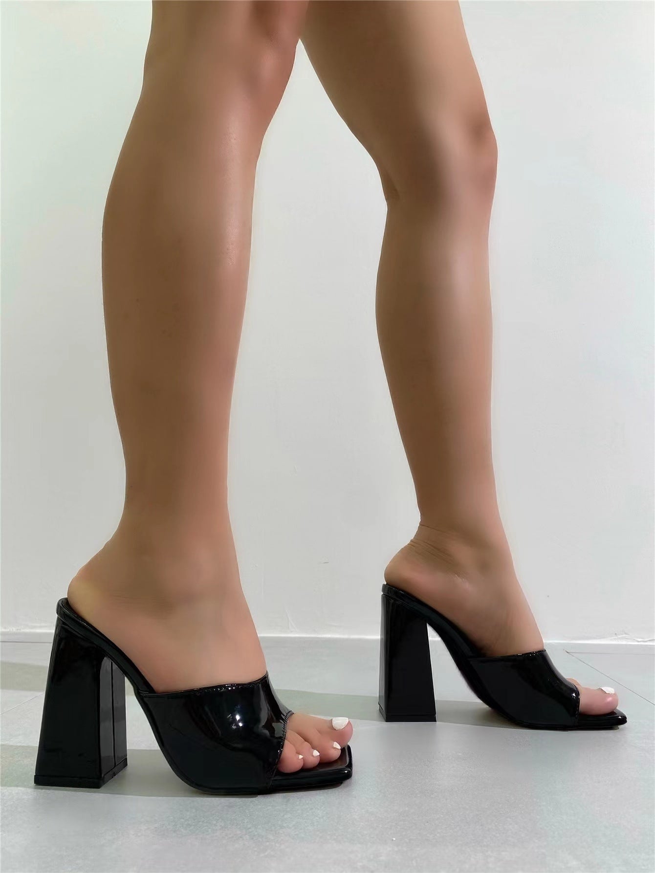 Women Minimalist Chunky Heeled Mule Sandals, Elegant Summer Heeled Sandals