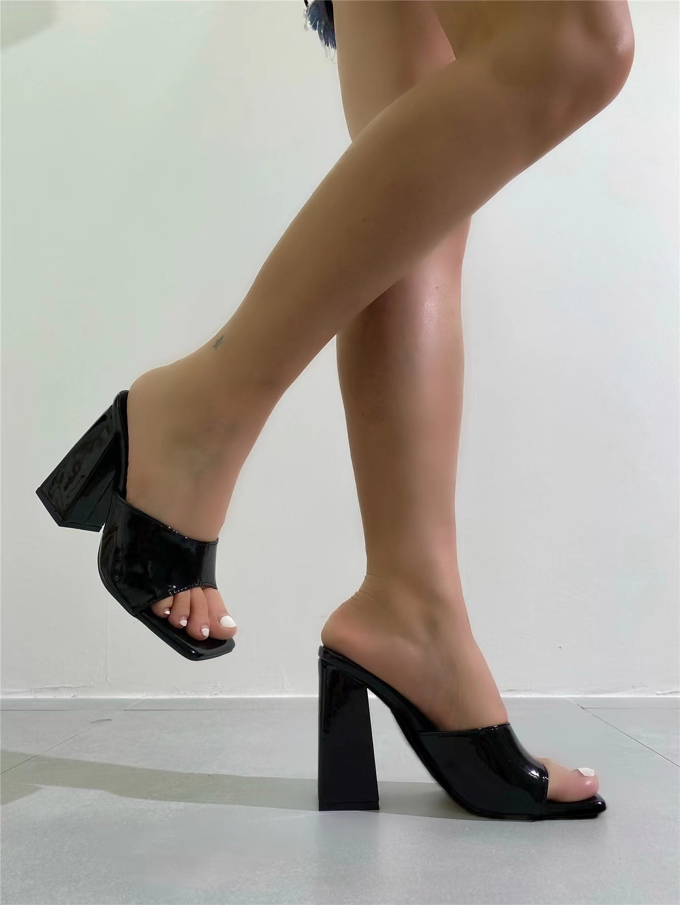 Women Minimalist Chunky Heeled Mule Sandals, Elegant Summer Heeled Sandals