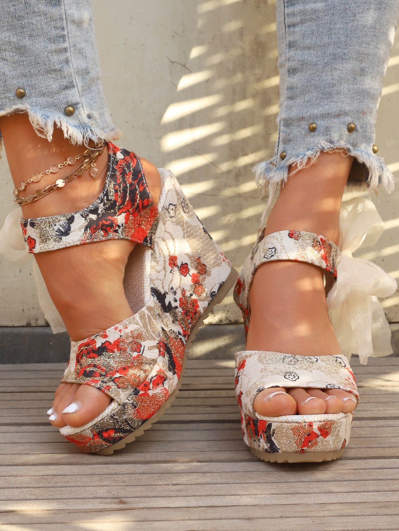 Fahionable  Bow Decor Floral Pattern Bow Decor Ankle Strap Wedge Sandals