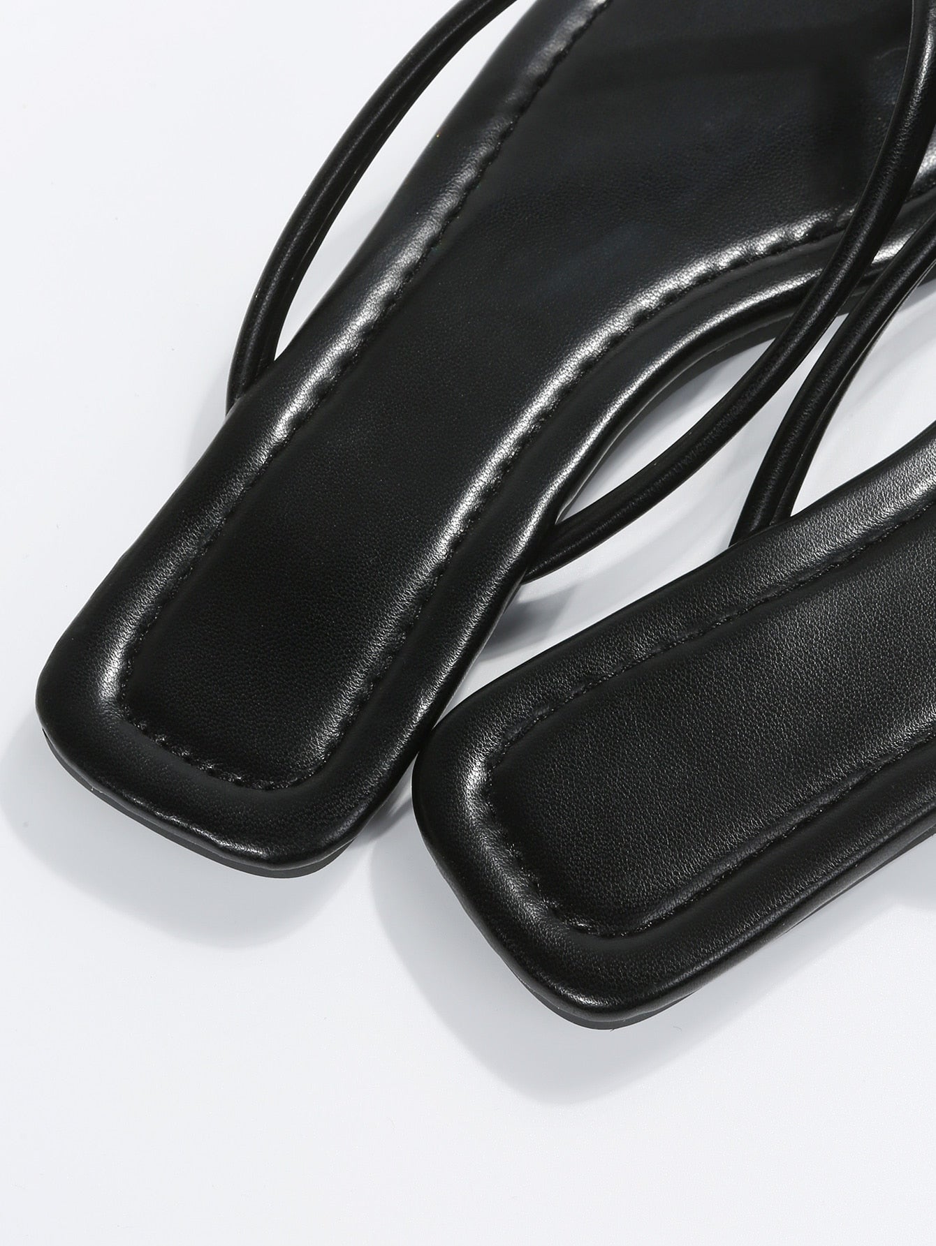 Women Black Minimalist Thong Flat Sandals, Toe Post Fashionable Sandals