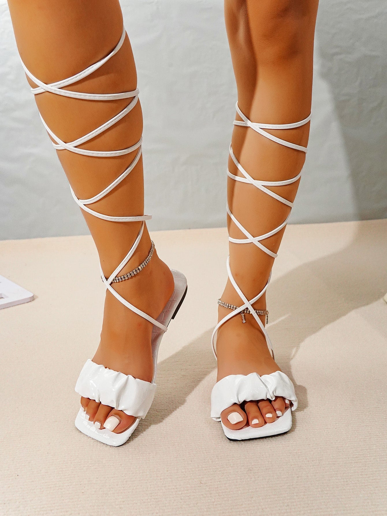 Women Ruched Strap Tie Leg Design Strappy Sandals
