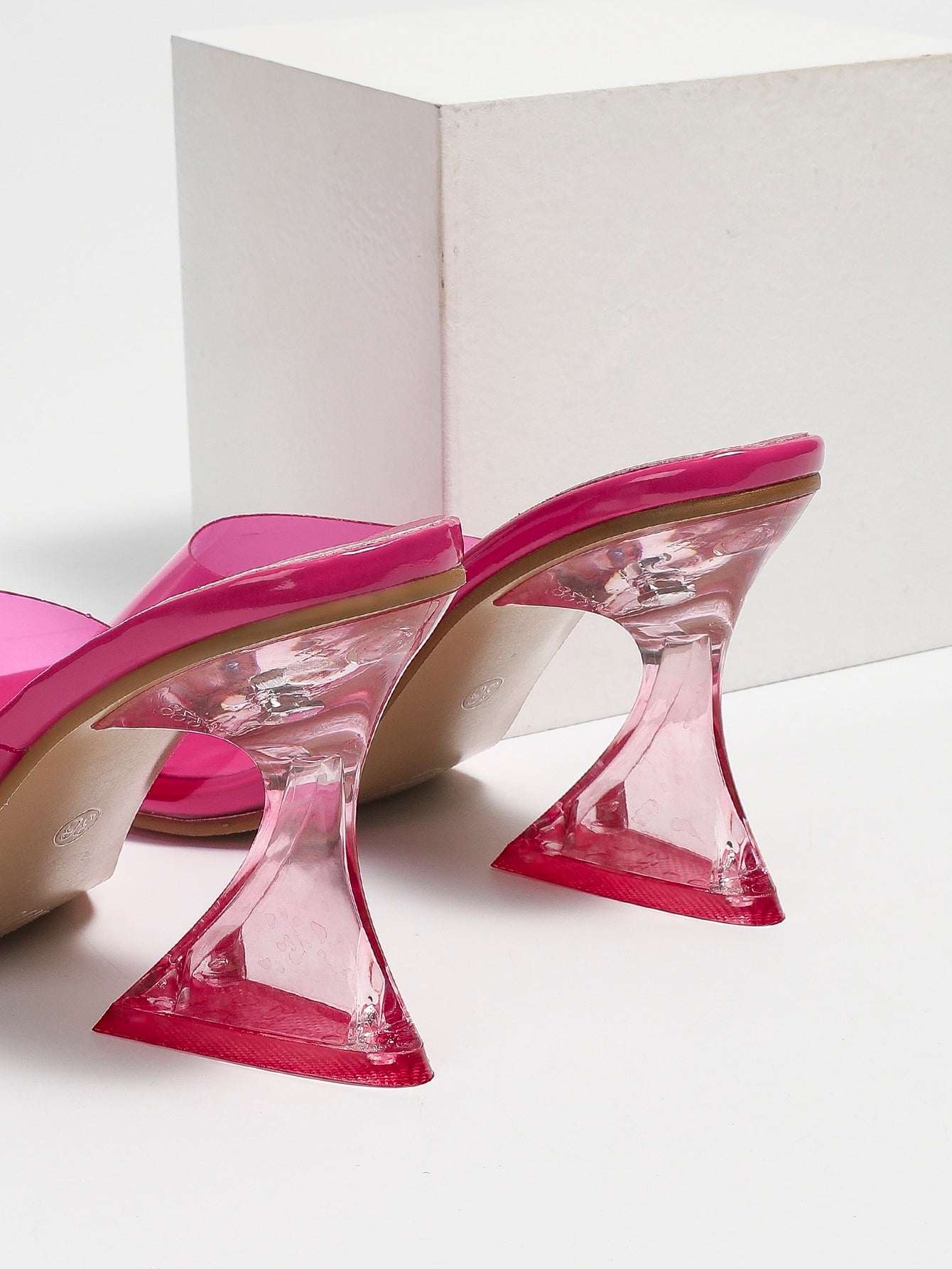 Women Crocodile Embossed Sculptural Heeled Mule Sandals, Elegant Outdoor Heeled Sandals