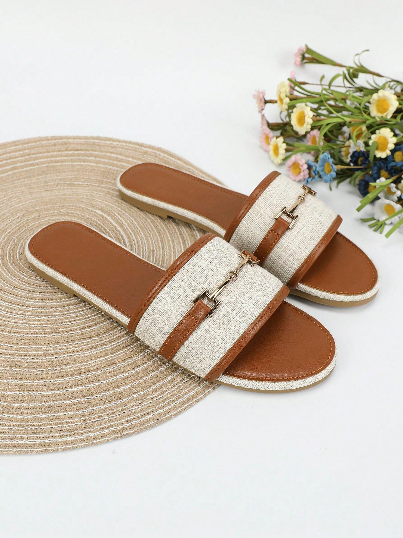 Women's Outdoor Flat Sandals With Chain Detail, Women's Black Flat Sandals
