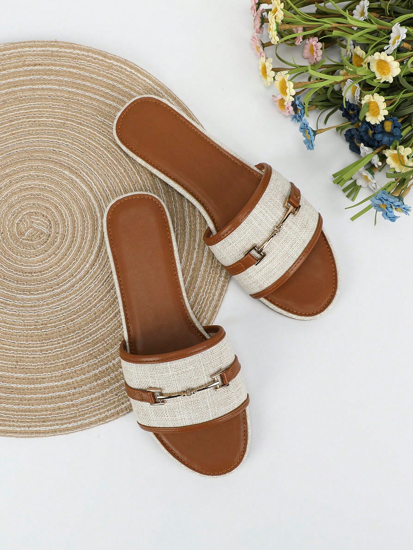 Women's Outdoor Flat Sandals With Chain Detail, Women's Black Flat Sandals