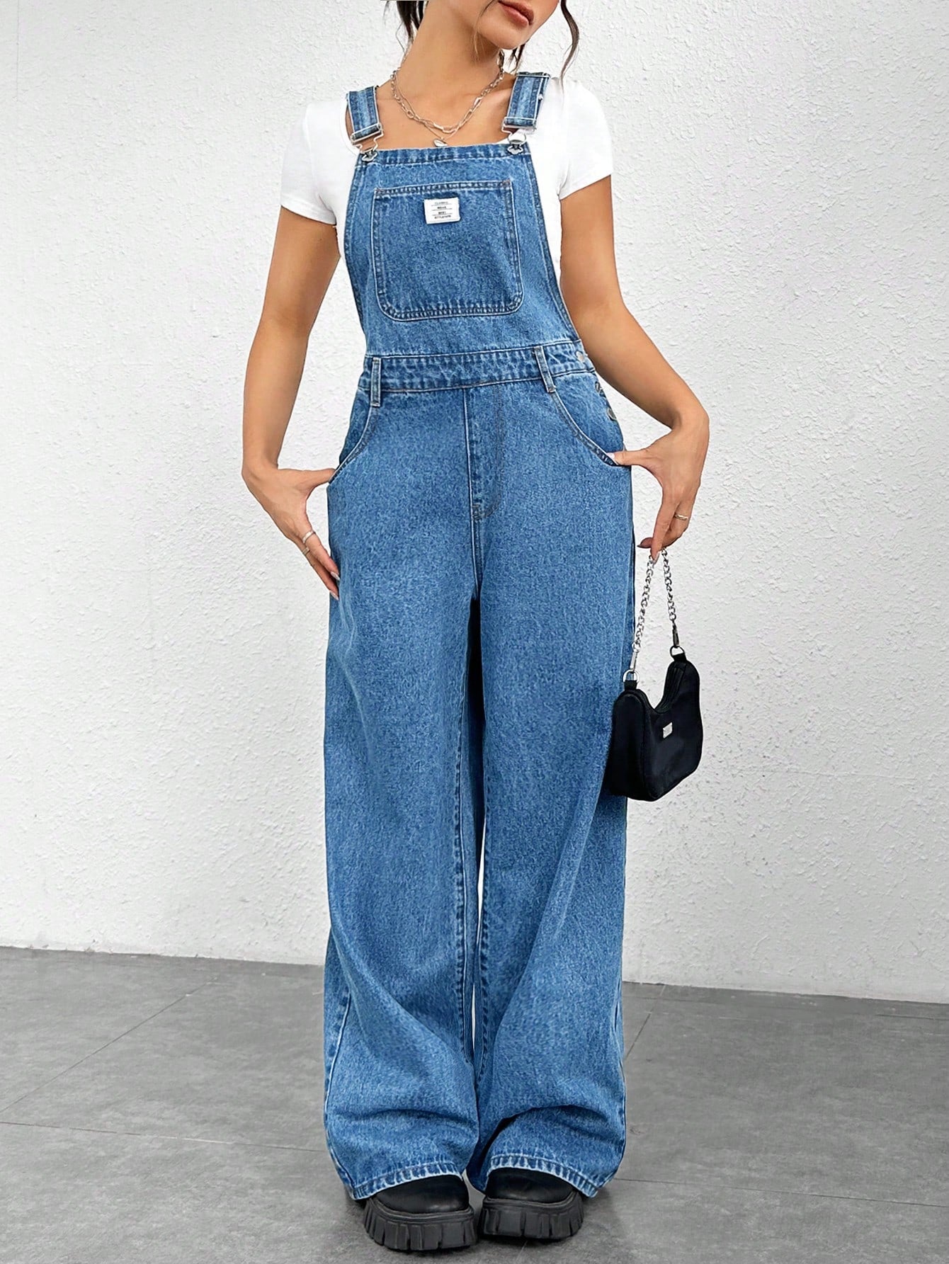 EZwear Letter Patched Detail Denim Overalls Without Tee