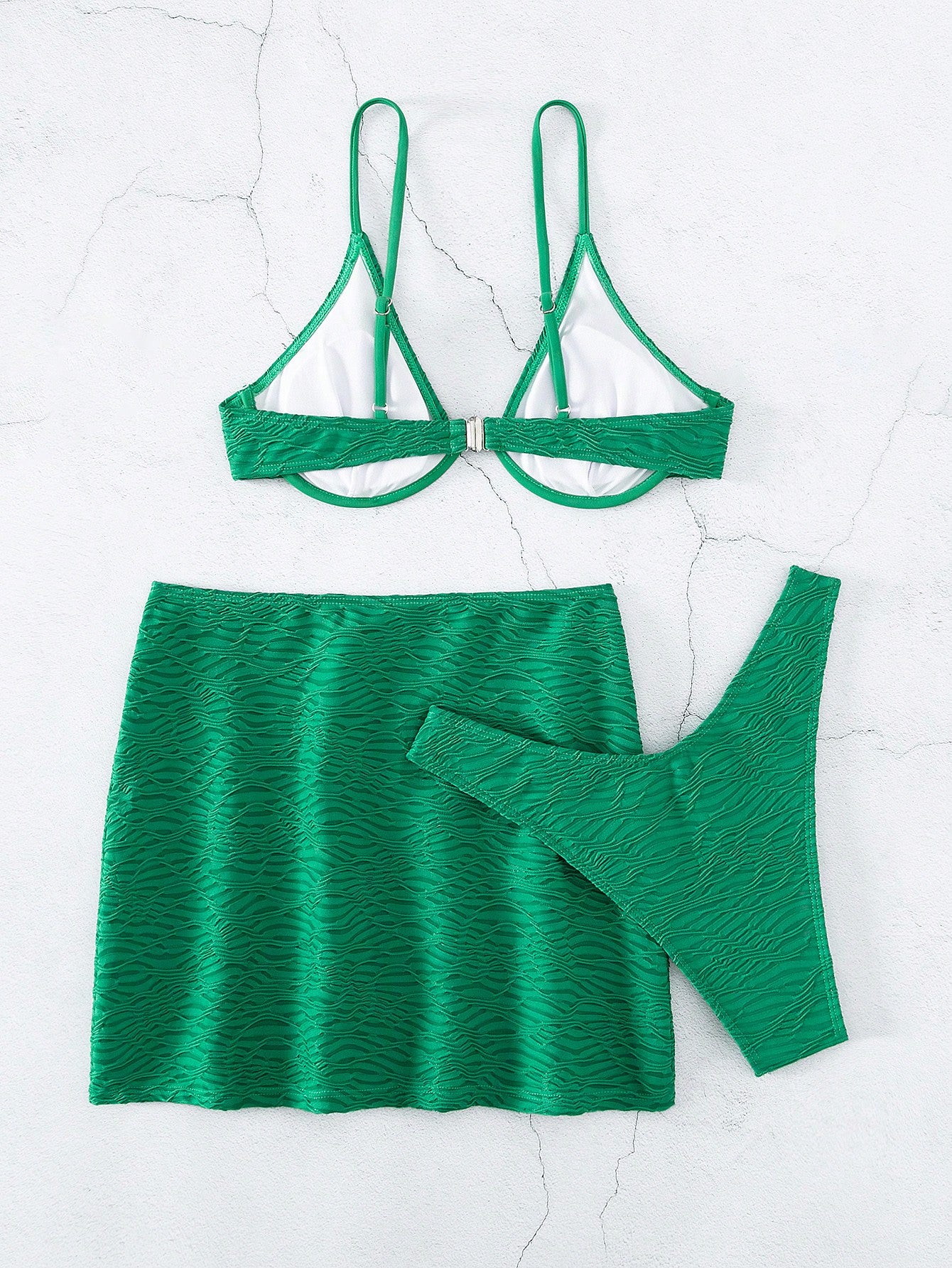 Plain Underwire Bikini Swimsuit With Beach Skirt