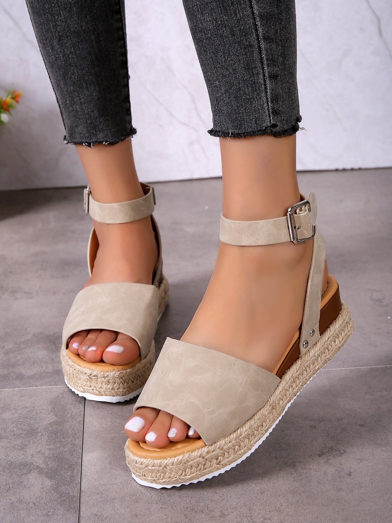 Ladies' Wedge Heel Thick Bottom Sandals, Molded Sole Roman Style 's Wedge Sandals With Thick Sole