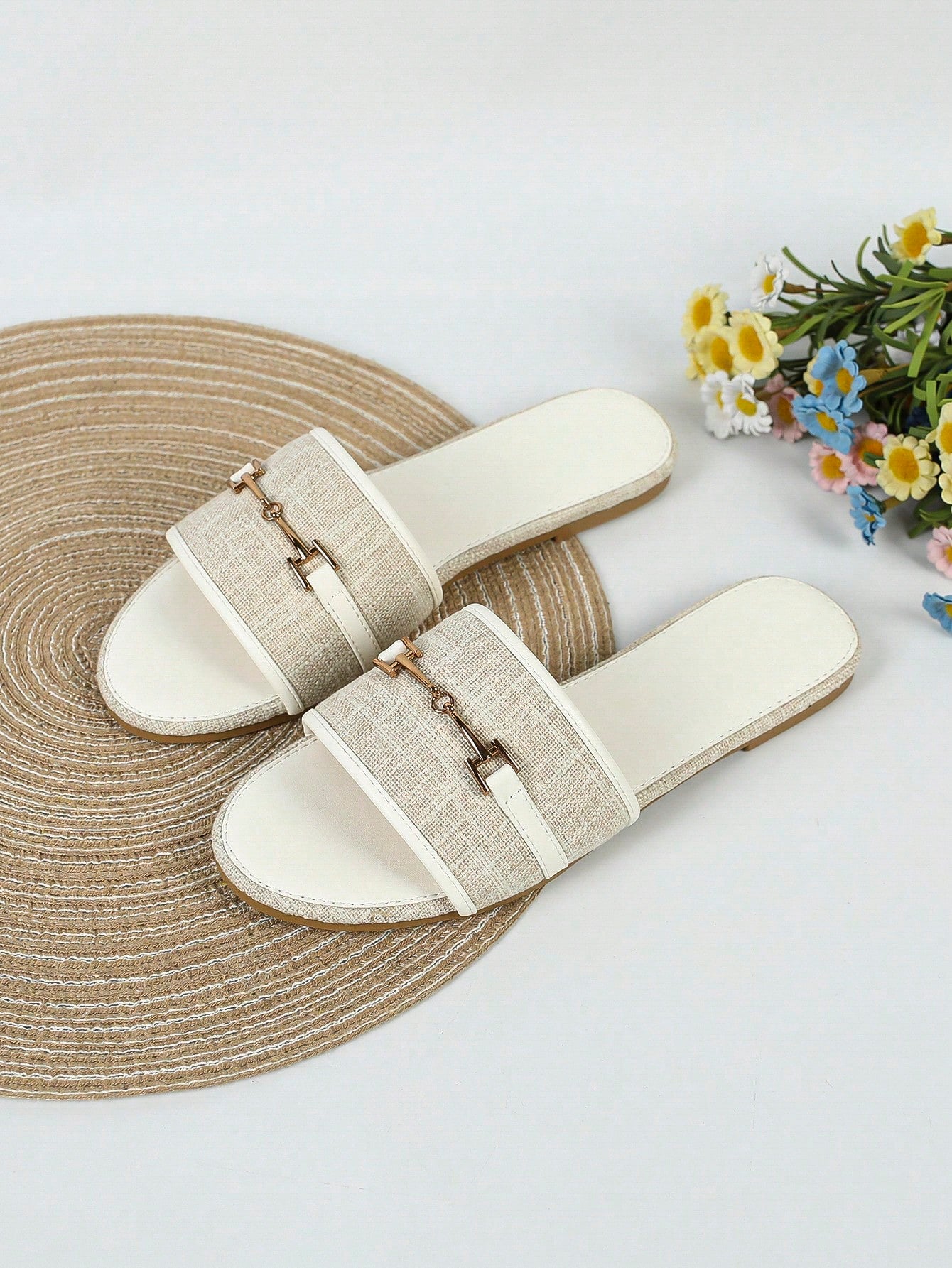 Women's Outdoor Flat Sandals With Chain Detail, Women's Black Flat Sandals