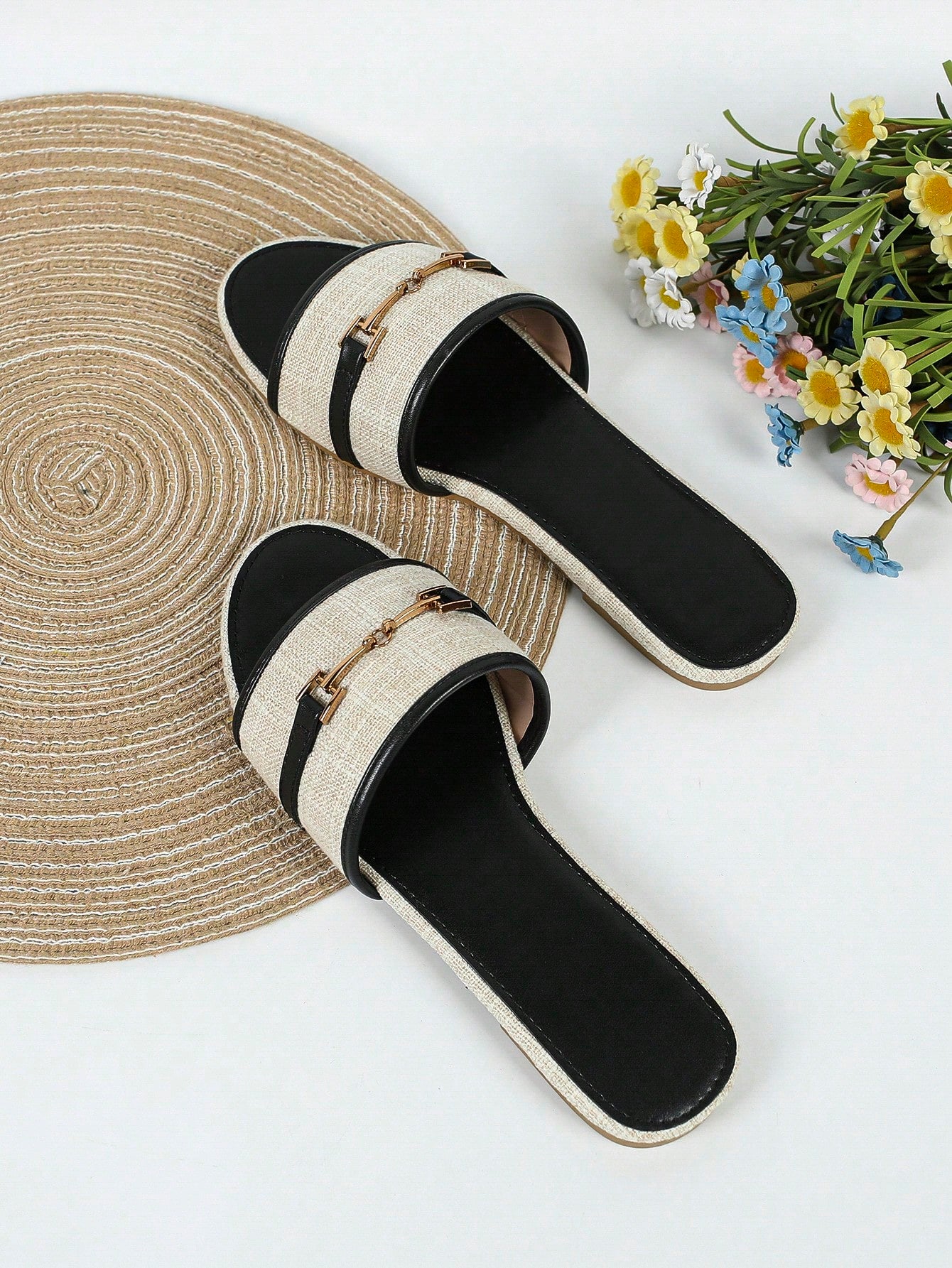 Women's Outdoor Flat Sandals With Chain Detail, Women's Black Flat Sandals