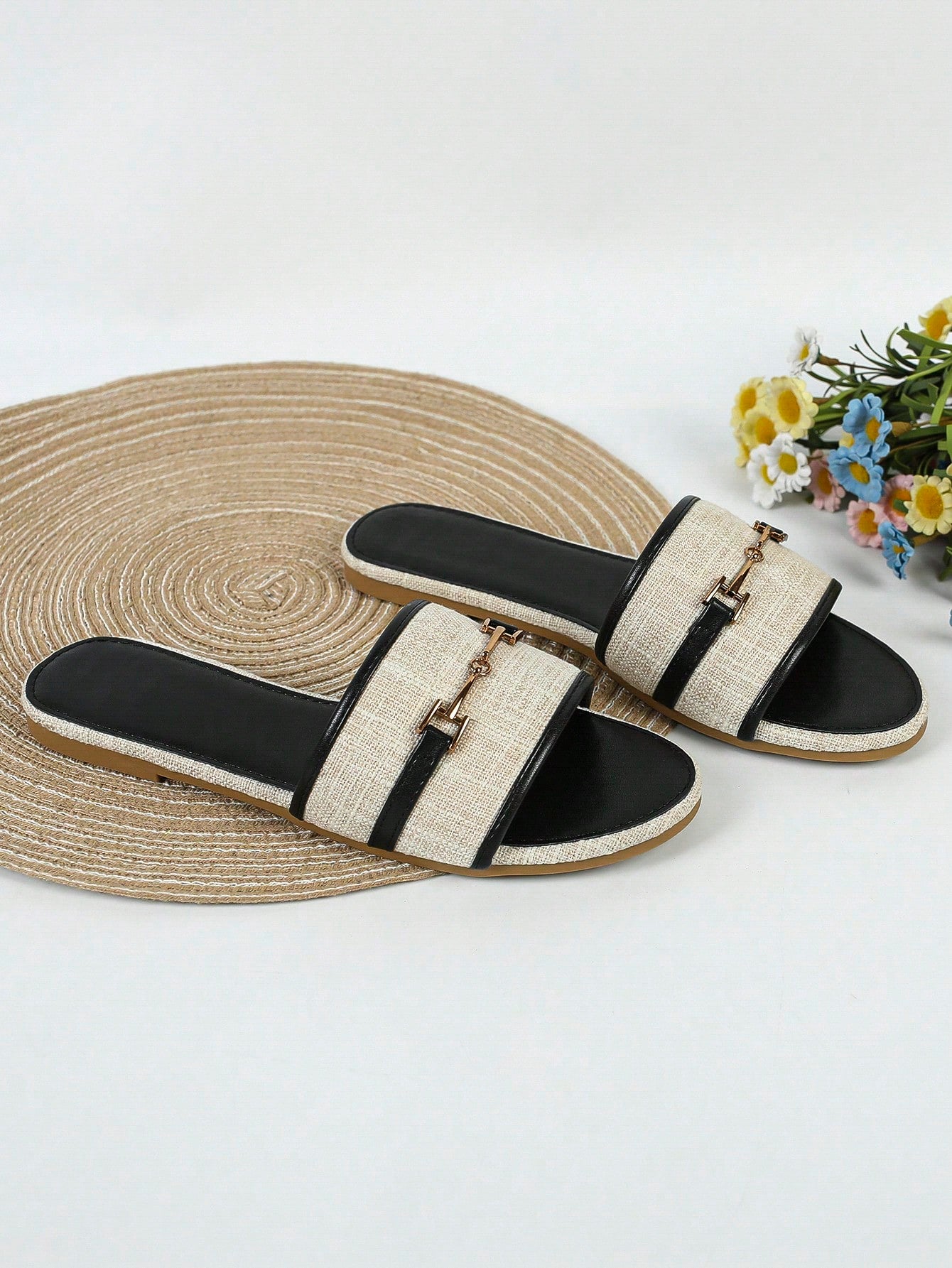 Women's Outdoor Flat Sandals With Chain Detail, Women's Black Flat Sandals