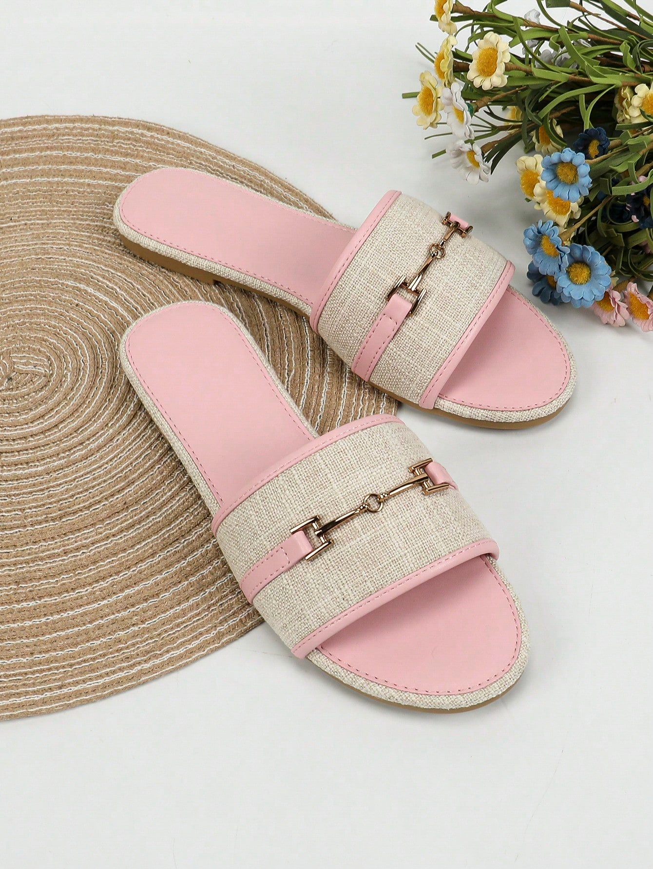 Women's Outdoor Flat Sandals With Chain Detail, Women's Black Flat Sandals