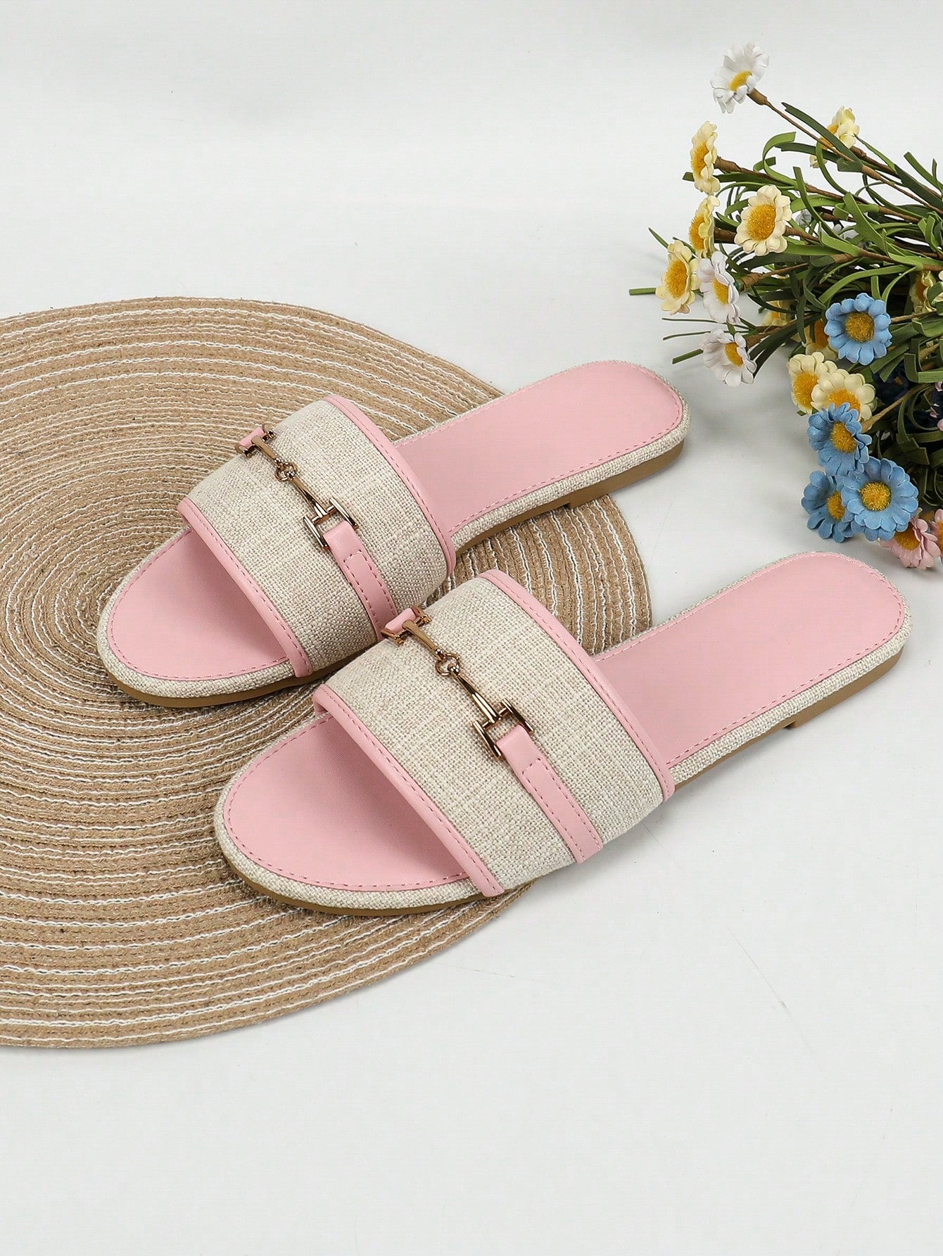 Women's Outdoor Flat Sandals With Chain Detail, Women's Black Flat Sandals