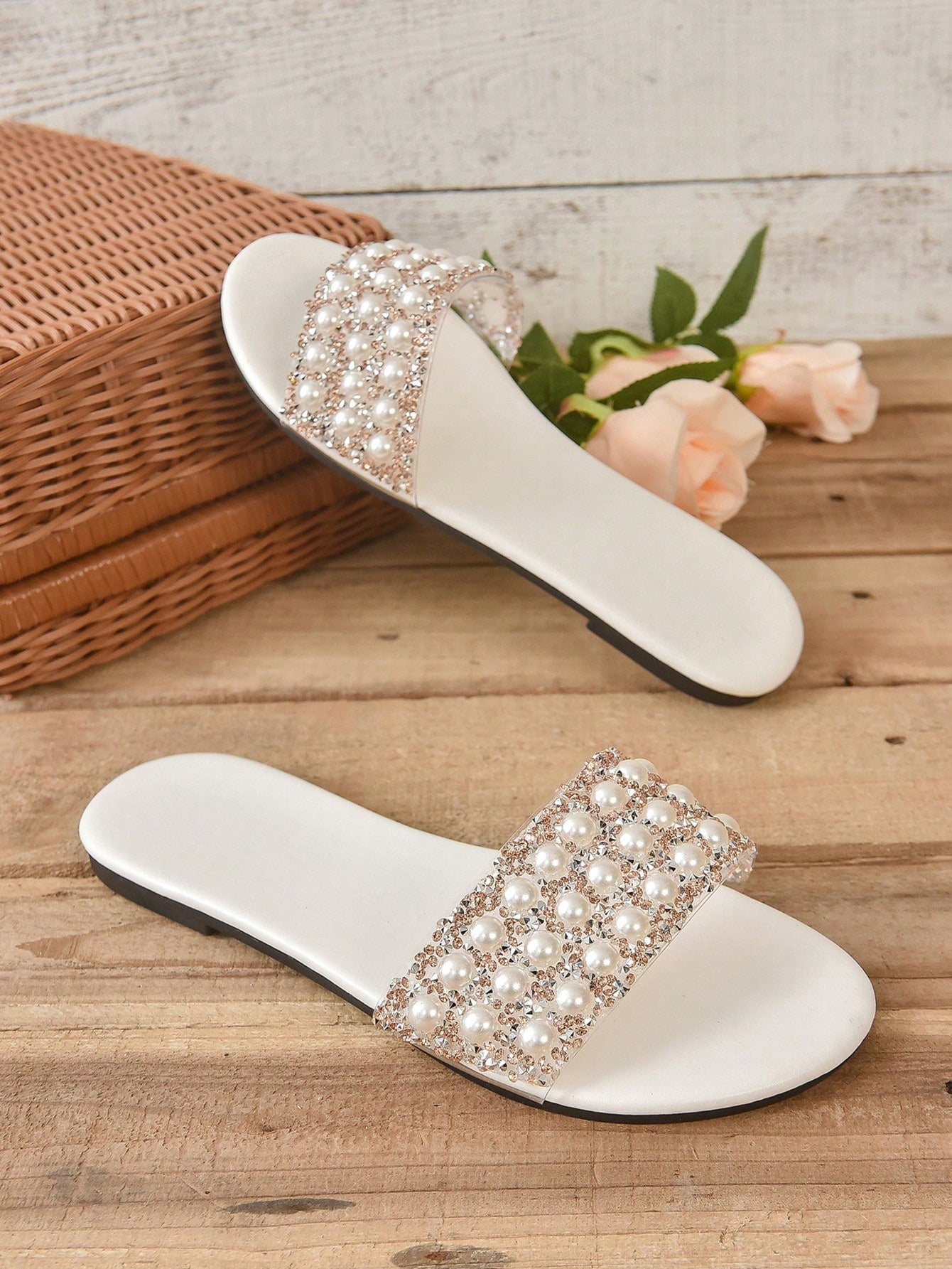 Comfortable Women Flat Sandals, Stylish And Versatile For Outdoor