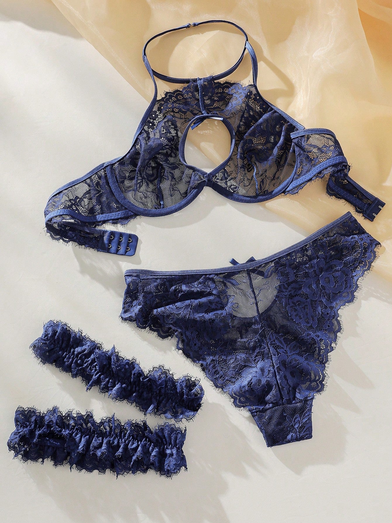 Floral Lace Underwire Lingerie Set With 1pair Leg Ring
