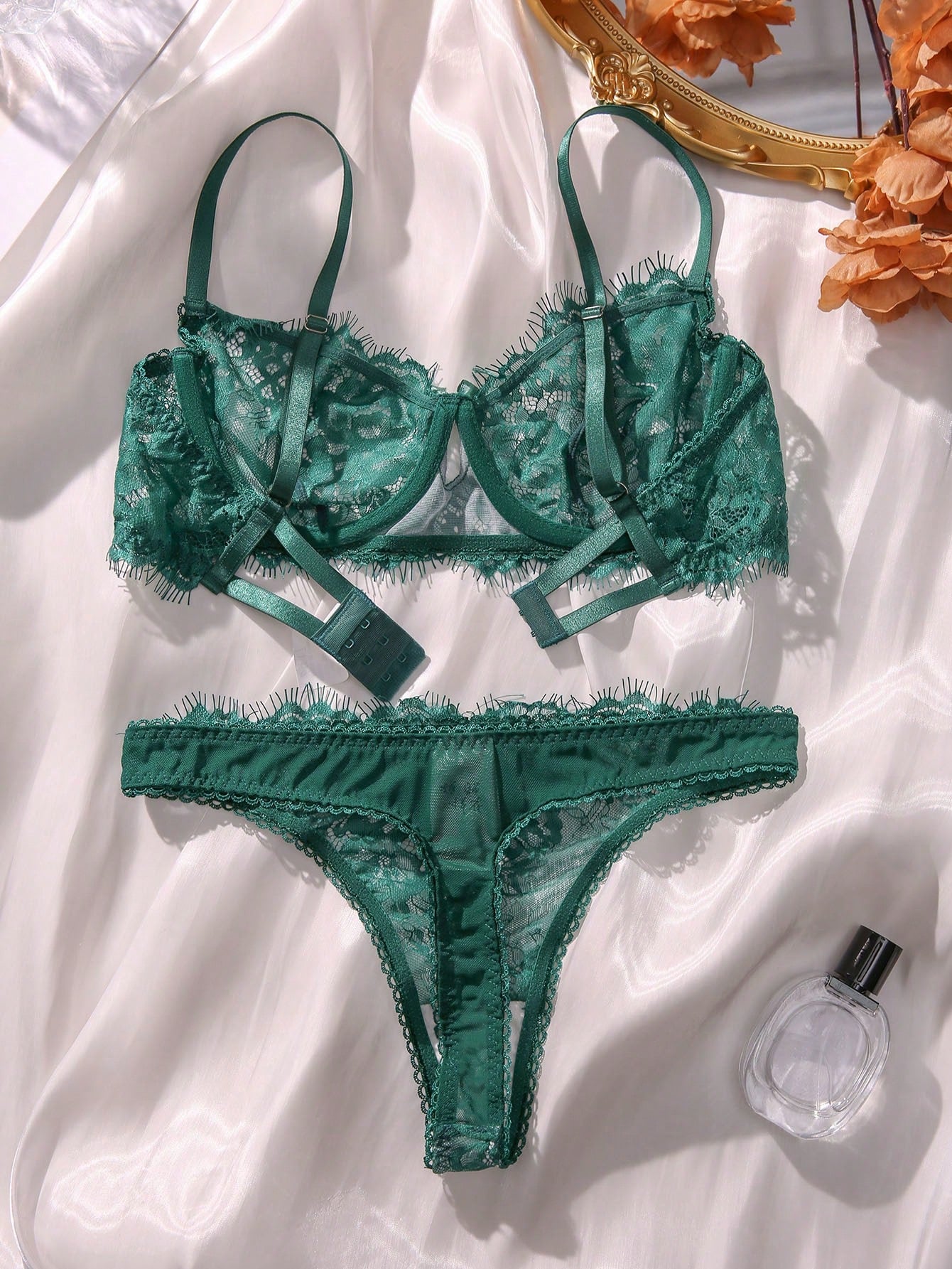 Floral Lace Underwire Lingerie Set