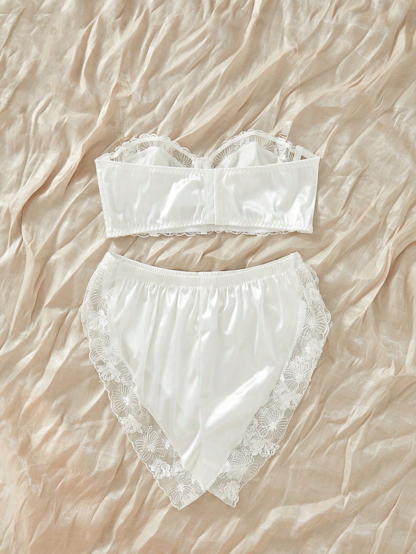 Contrast Lace Satin Underwire Lingerie Set