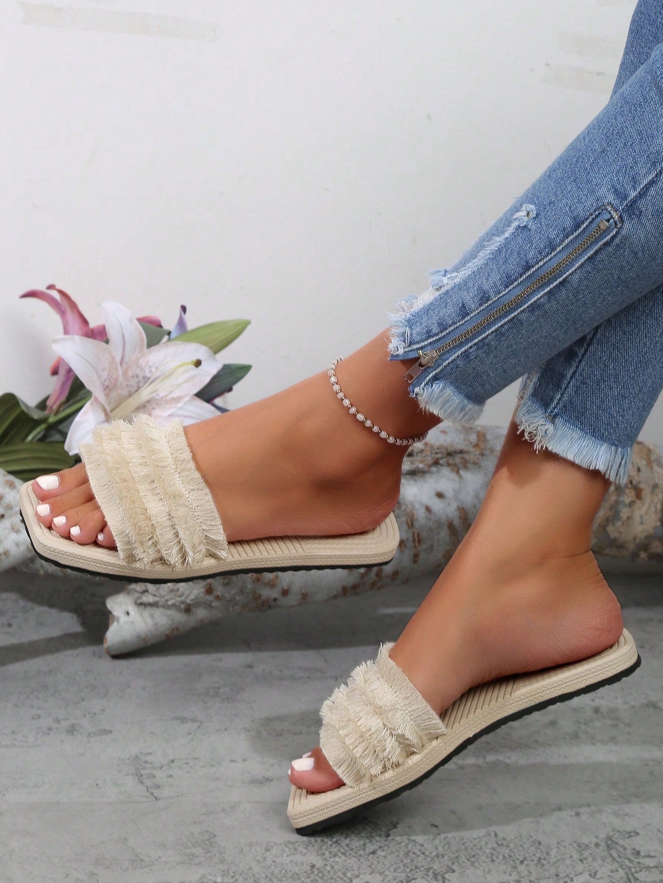 New Arrival Women's Flat Beach Flip Flops, Peep Toe, Fringe Tassel, Easy Slip-on, For Outdoor Wear