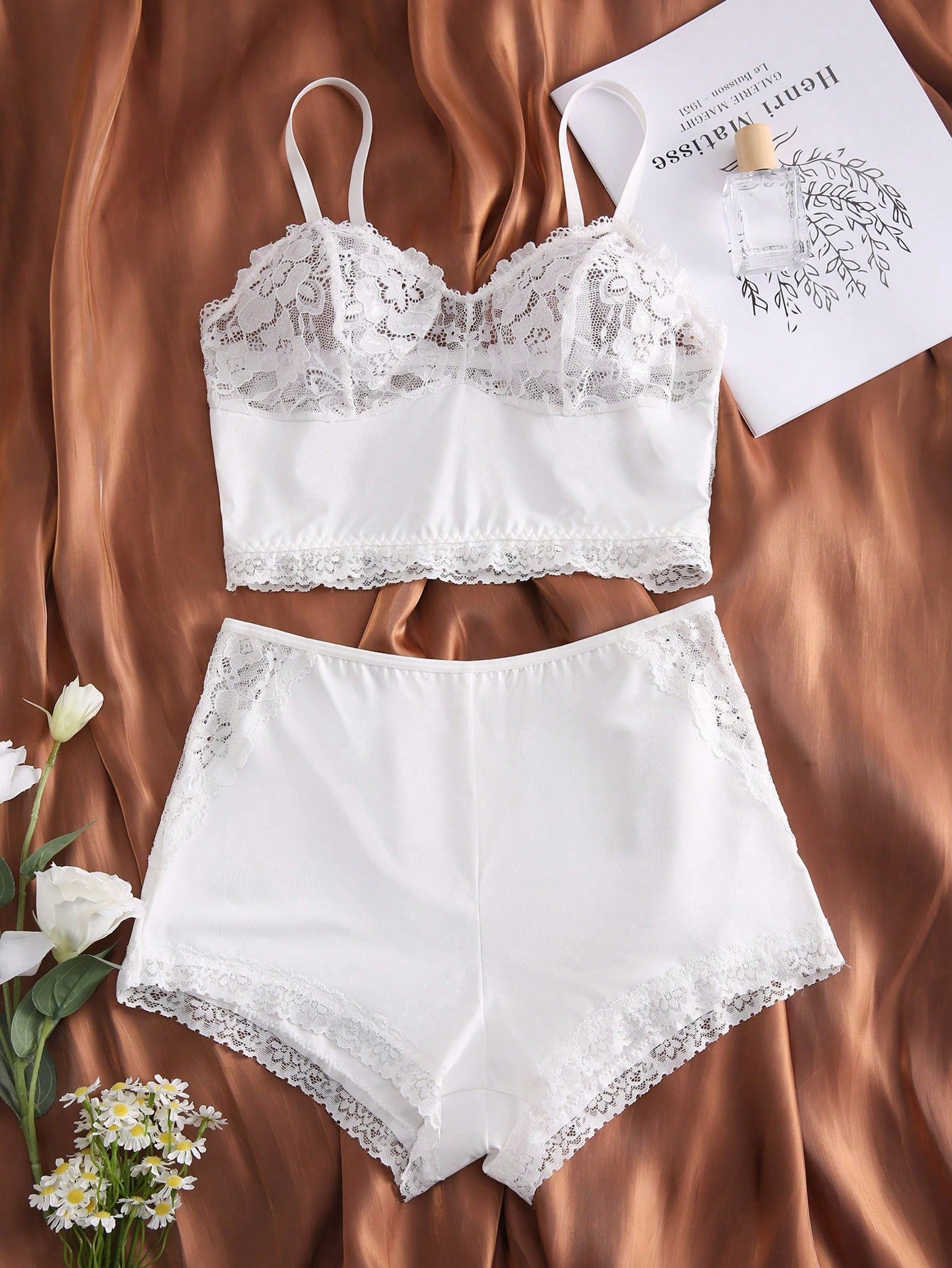 Contrast Lace Lingerie Set