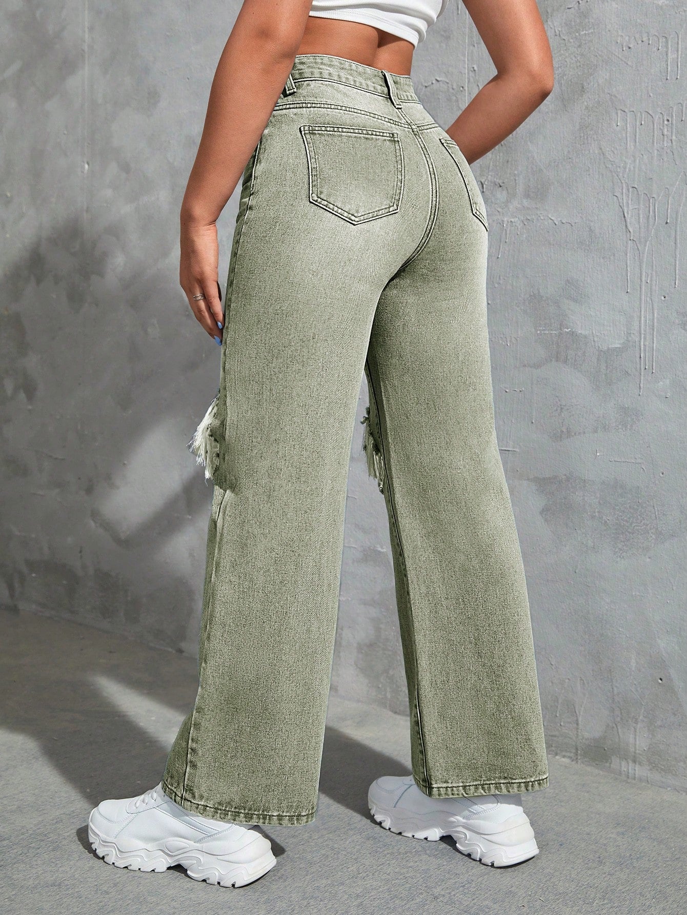 EZwear Cut Out Ripped Jeans