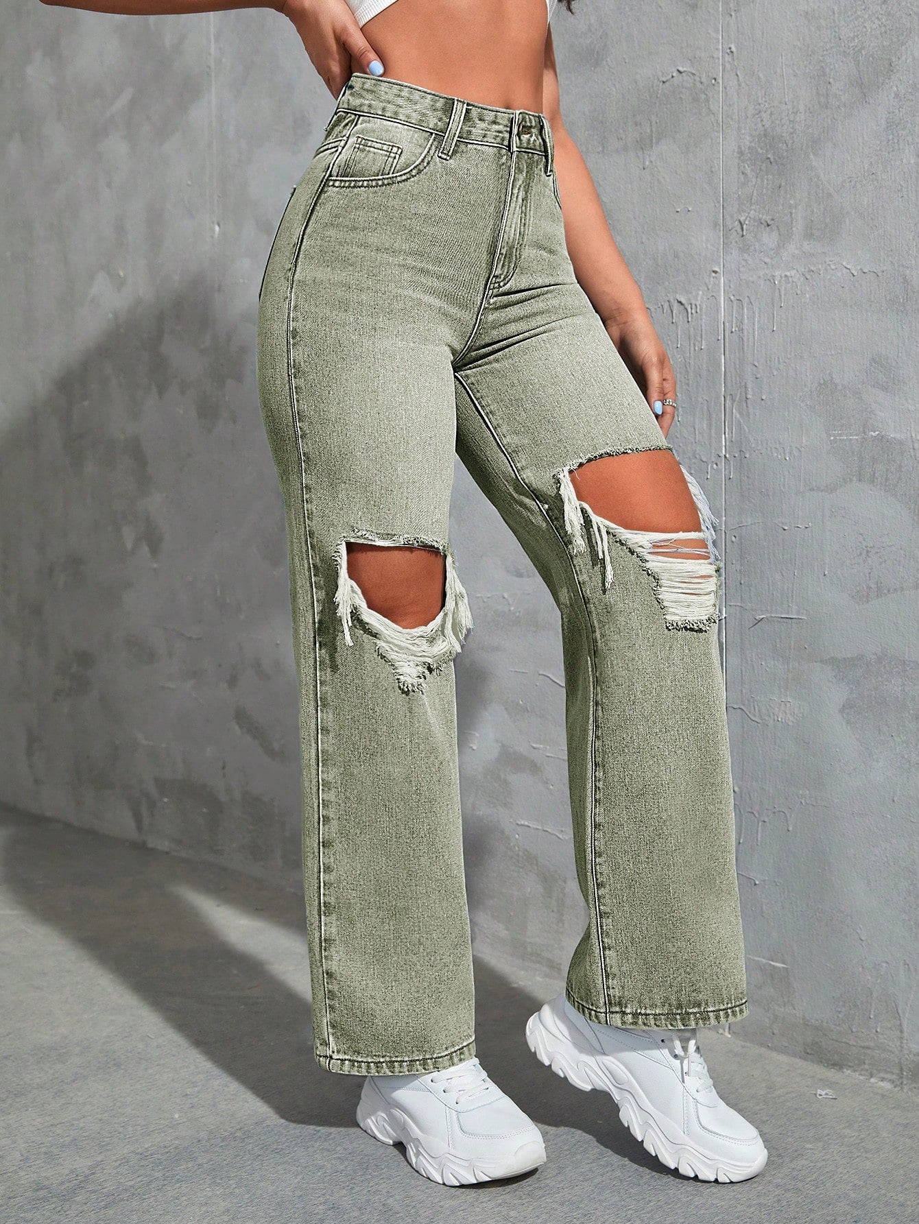 EZwear Cut Out Ripped Jeans