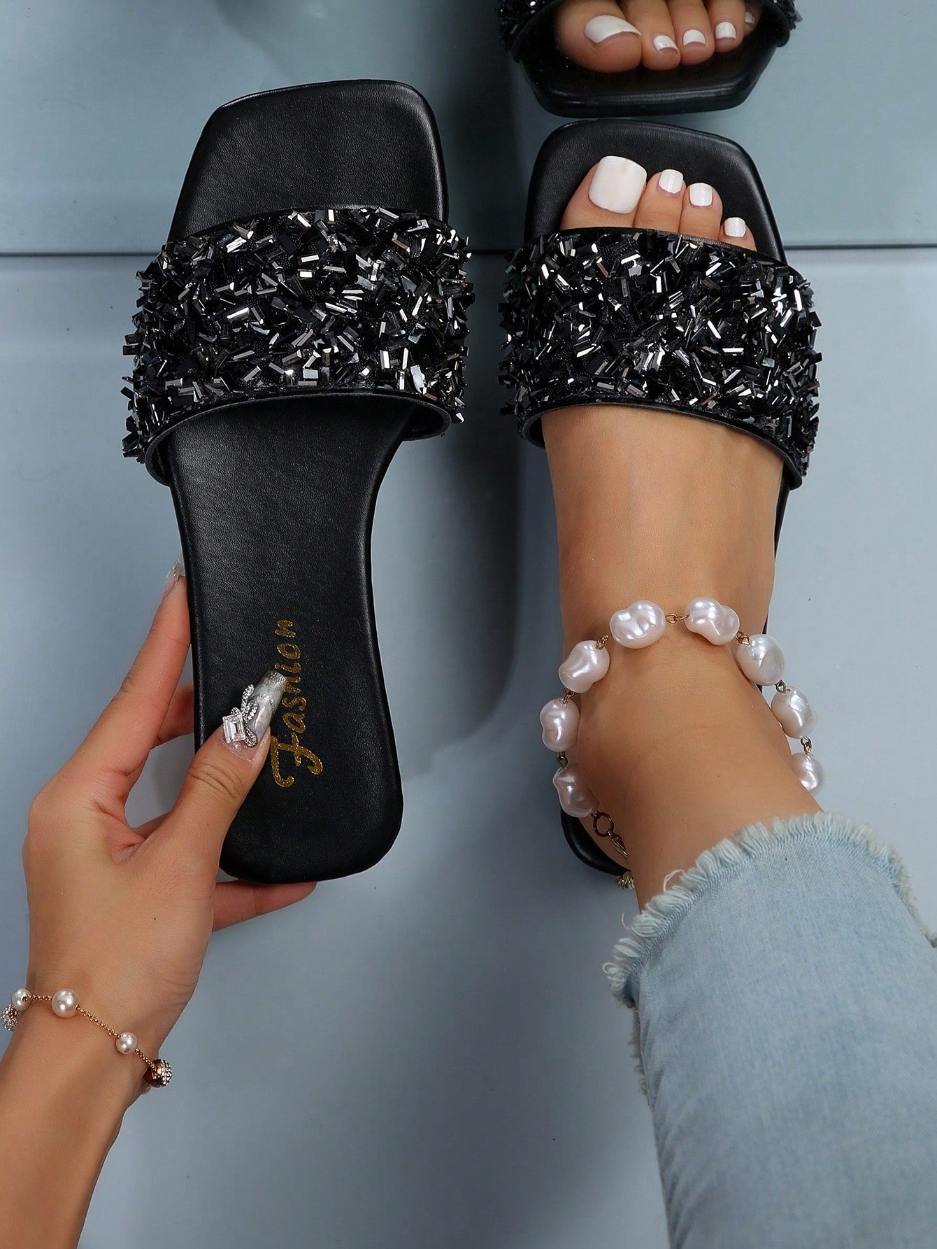 New Arrival Women's Flat Sandals, Fashionable Mule Shoes, Large Size Slippers, Sexy